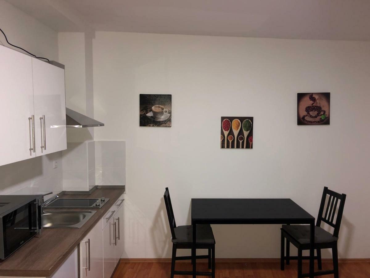 4 Rent Apartment *