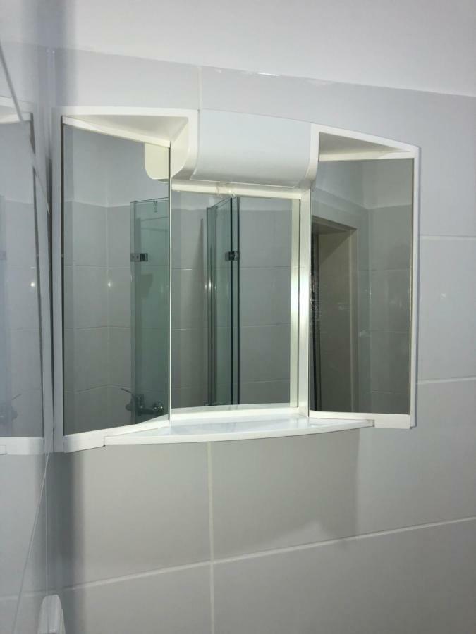 4 Rent Apartment *