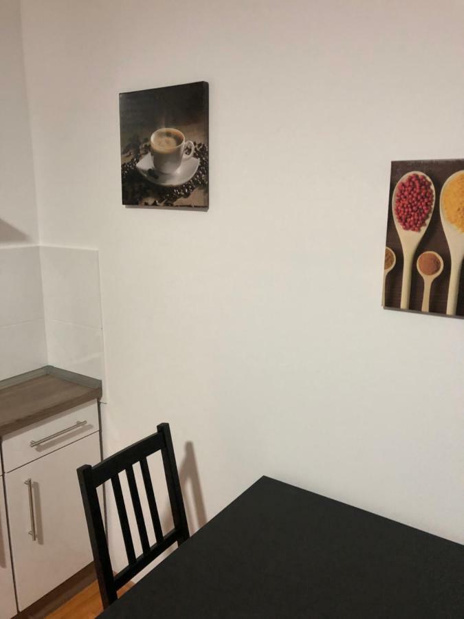 4 Rent Apartment *