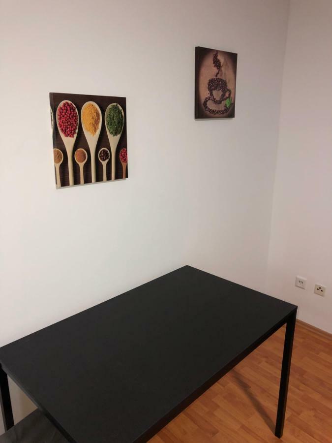 4 Rent *
