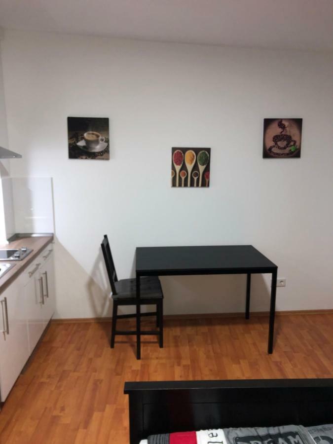 4 Rent Apartment *